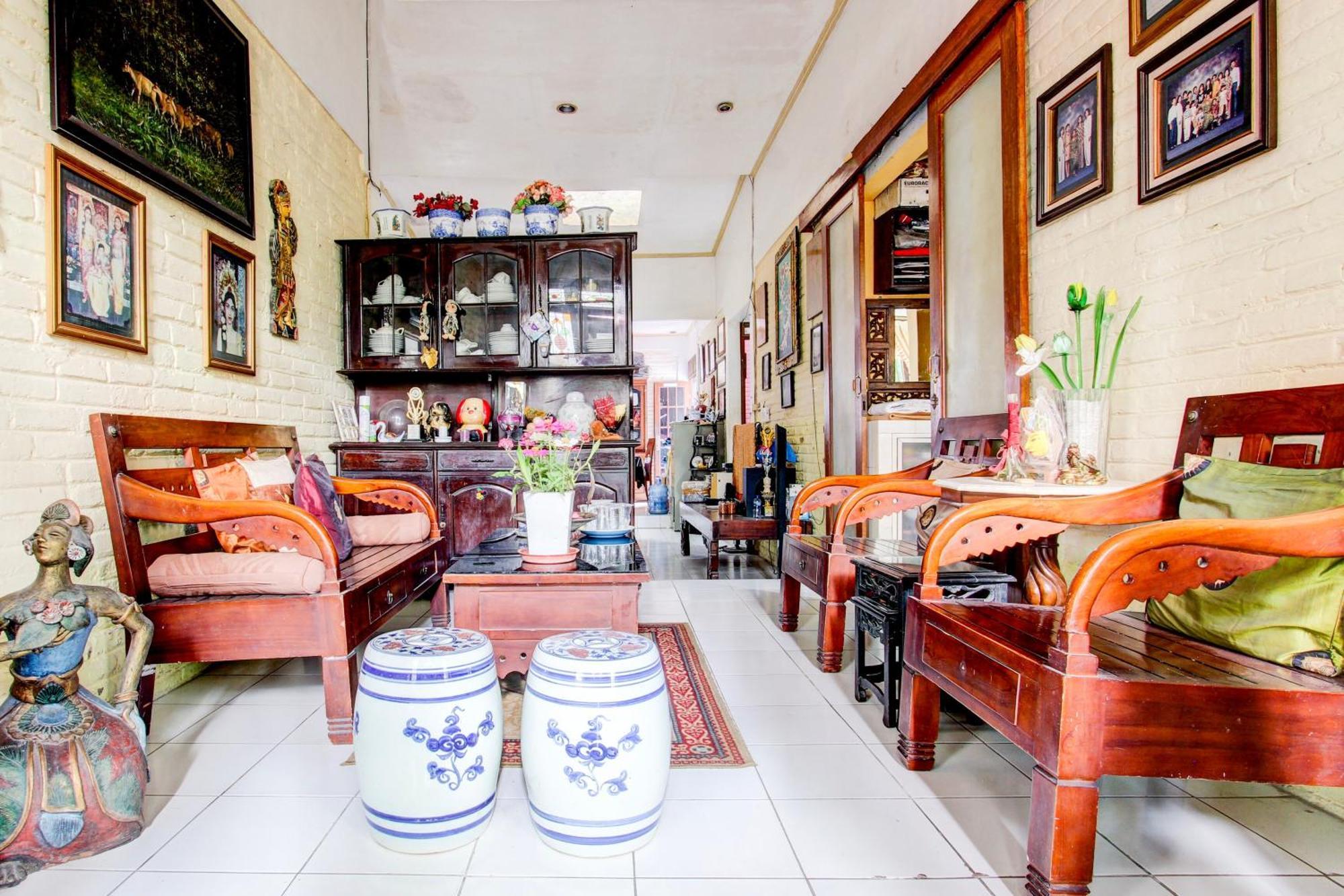 Oyo 94000 Omah Citra Genia Homestay Ngaglik Buitenkant foto