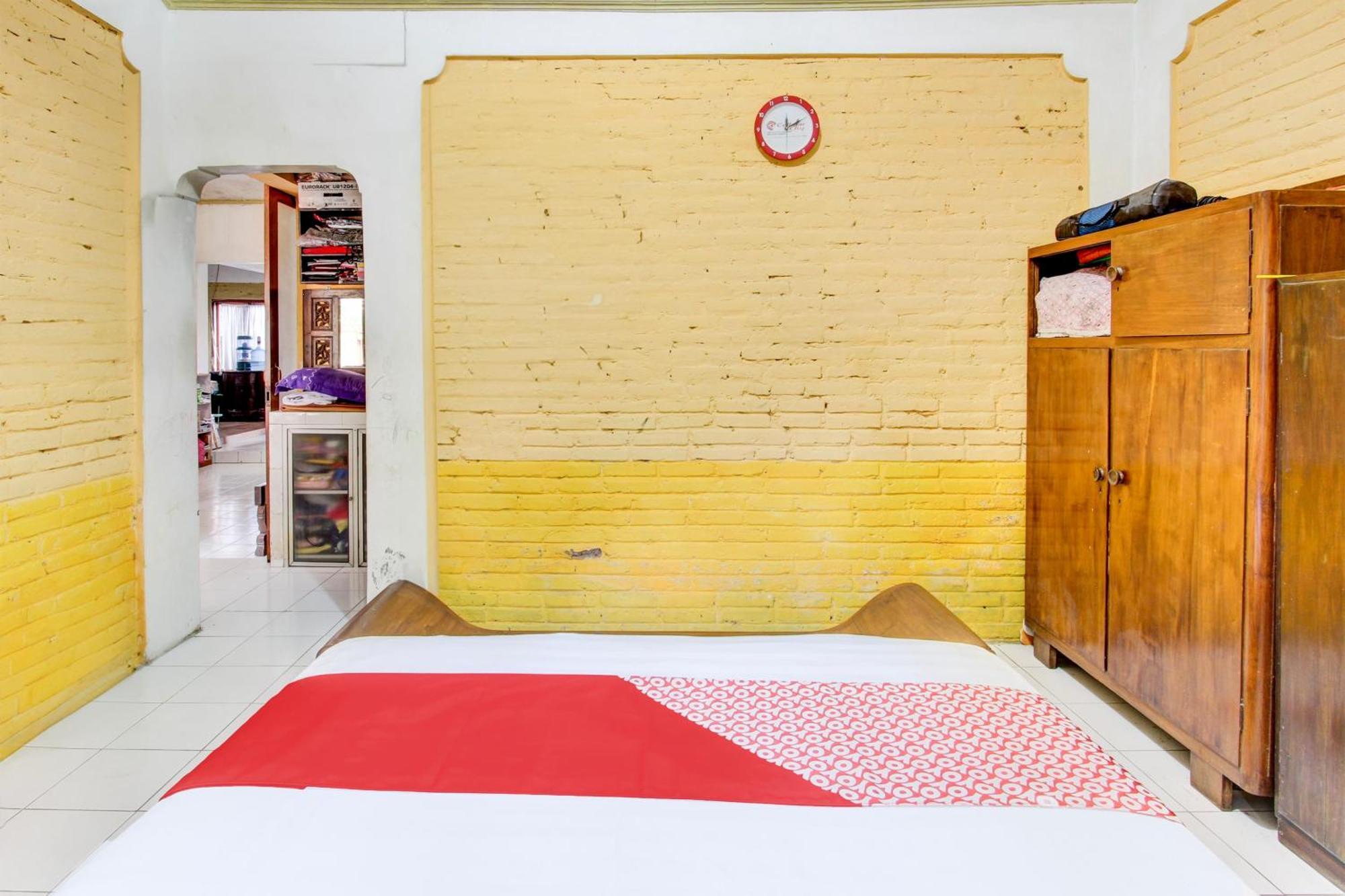 Oyo 94000 Omah Citra Genia Homestay Ngaglik Buitenkant foto