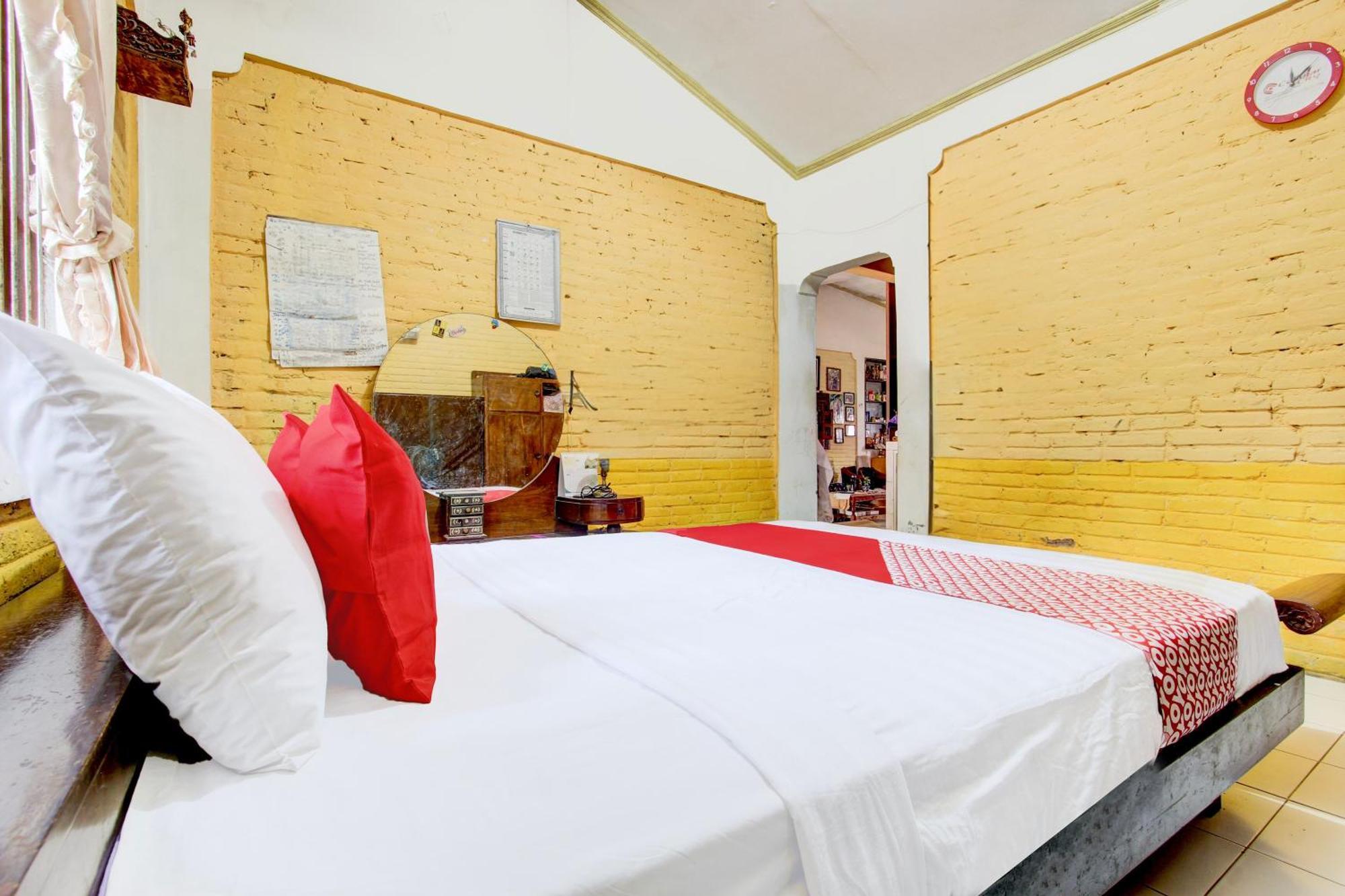Oyo 94000 Omah Citra Genia Homestay Ngaglik Buitenkant foto