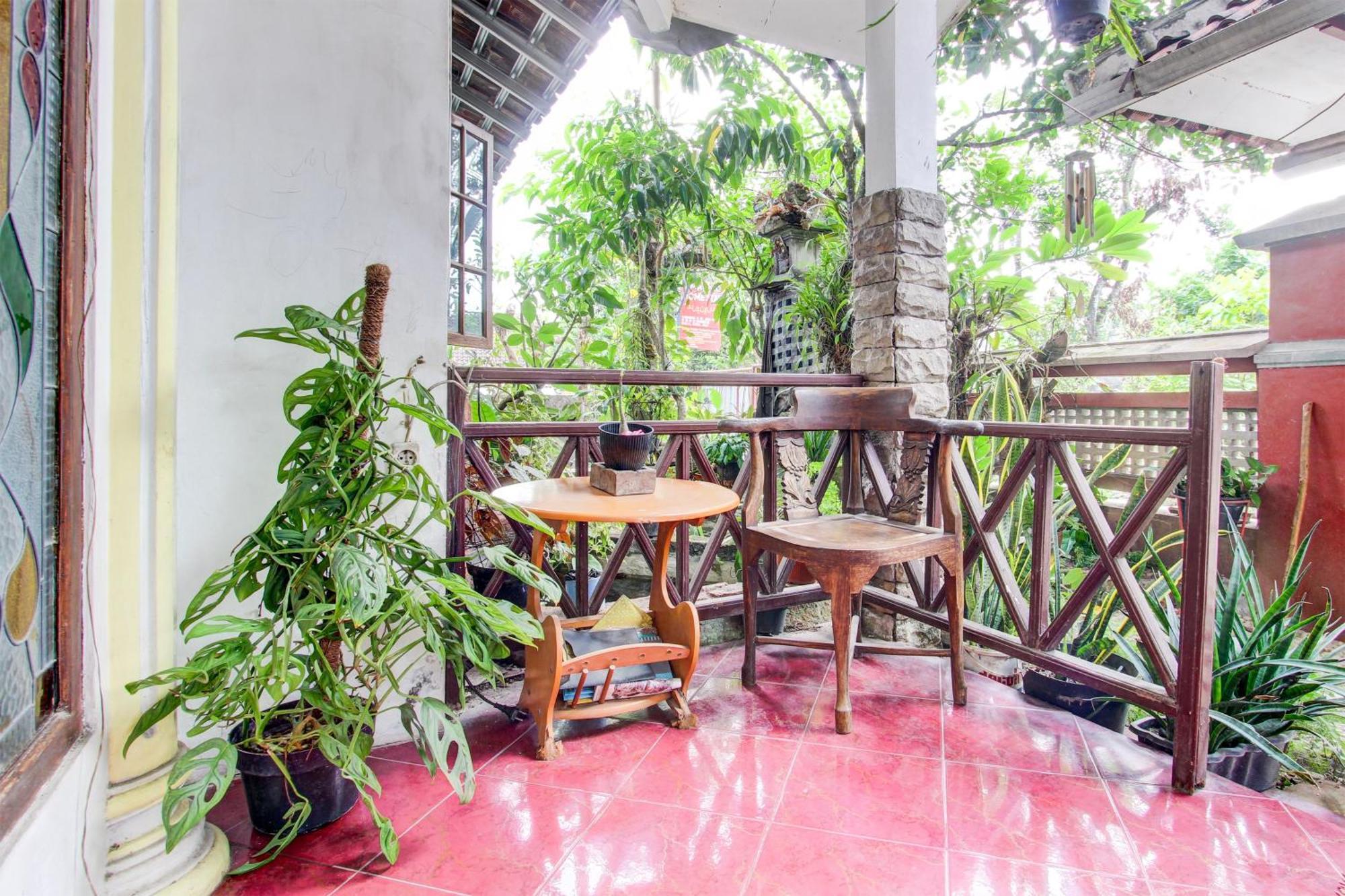 Oyo 94000 Omah Citra Genia Homestay Ngaglik Buitenkant foto